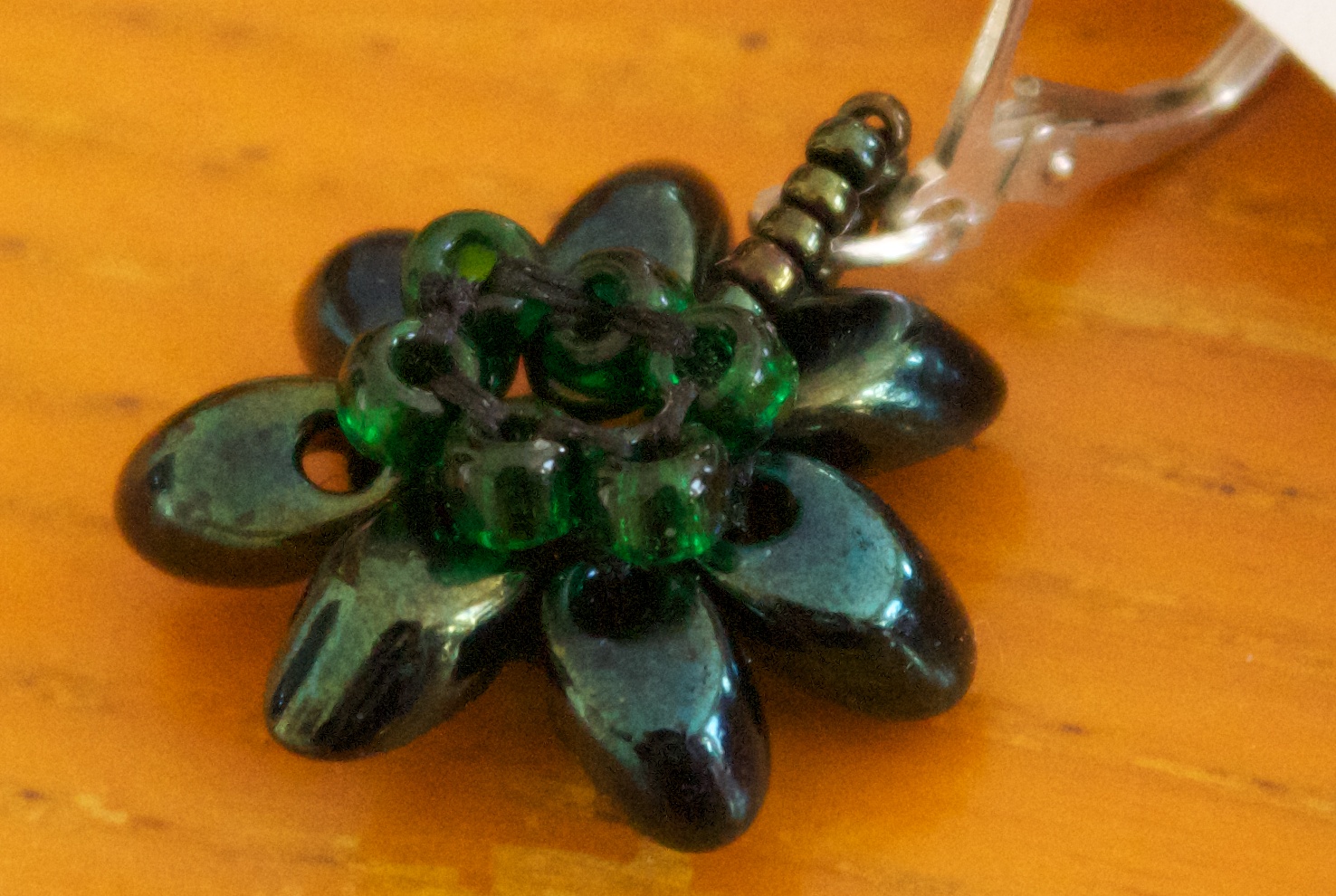 Dark green brick-stich earrings | Sanguine Beads